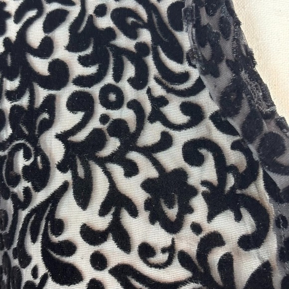 Mandee Womens Burn out Velvet Long Sleeve Black Silk Blouse sz Small whimsigoth - Picture 7 of 10